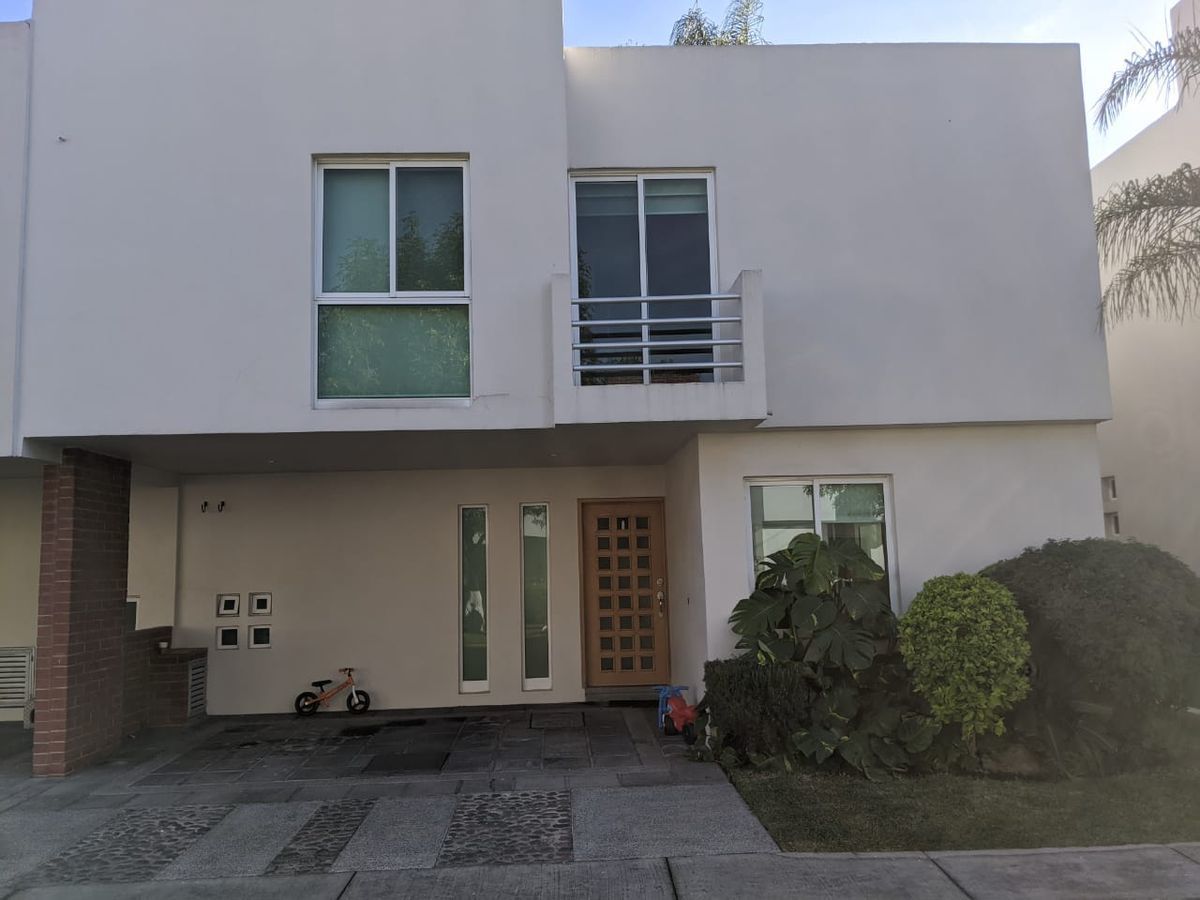 2 casas en venta en Residencial+chapalita, Guadalajara, Jalisco -  