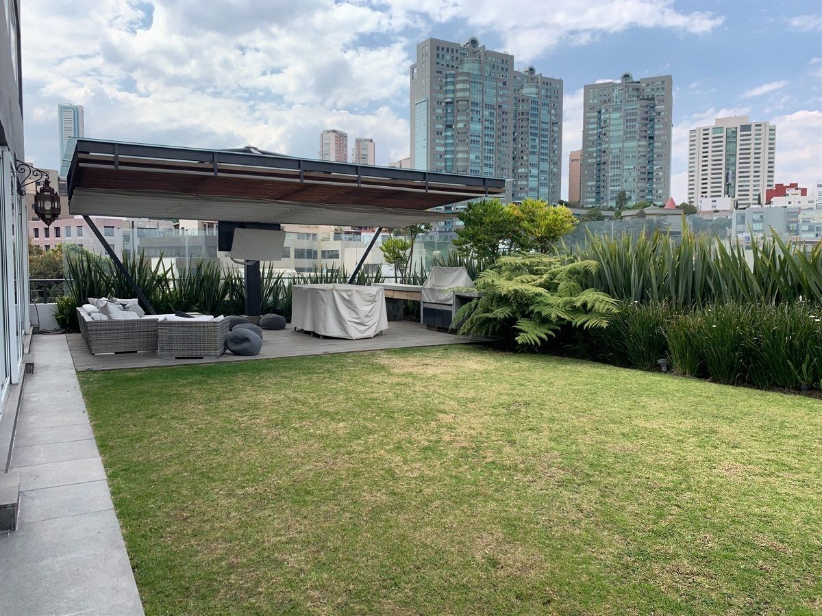 Espectacular Casa en bosques de las lomas con caseta de vigilancia, foto 1 de 25
