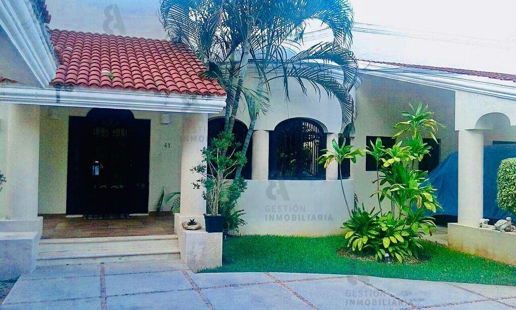 RESIDENCIA EN VENTA EN CLUB DE GOLF LA CEIBA, MÉRIDA, YUCATÁN. CCV13.