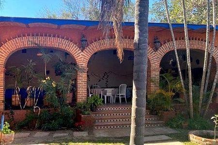 AMPLIA , PATIO CON JARDIN EN IXTLAHUACAN DE LOS MEMBRILLOS