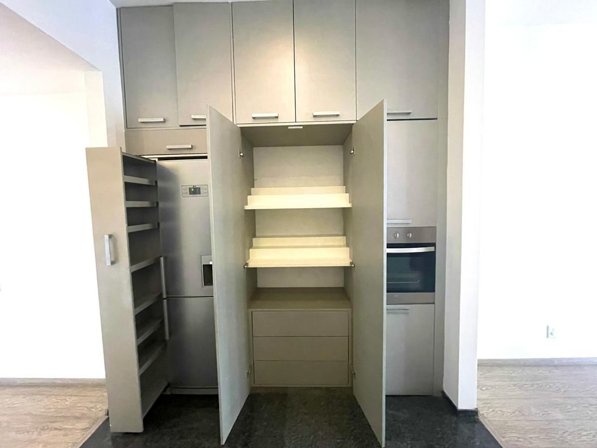 13 de 25: Prácticosele compartimentos en cocina
