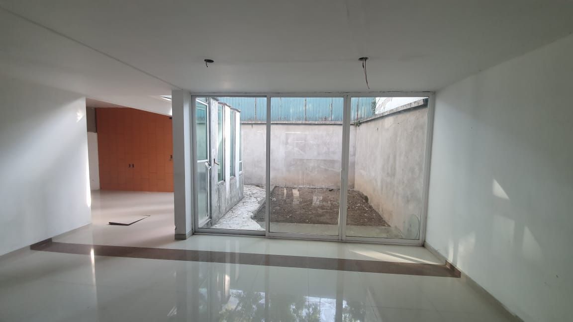 6 de 25: sala-comedor y terraza