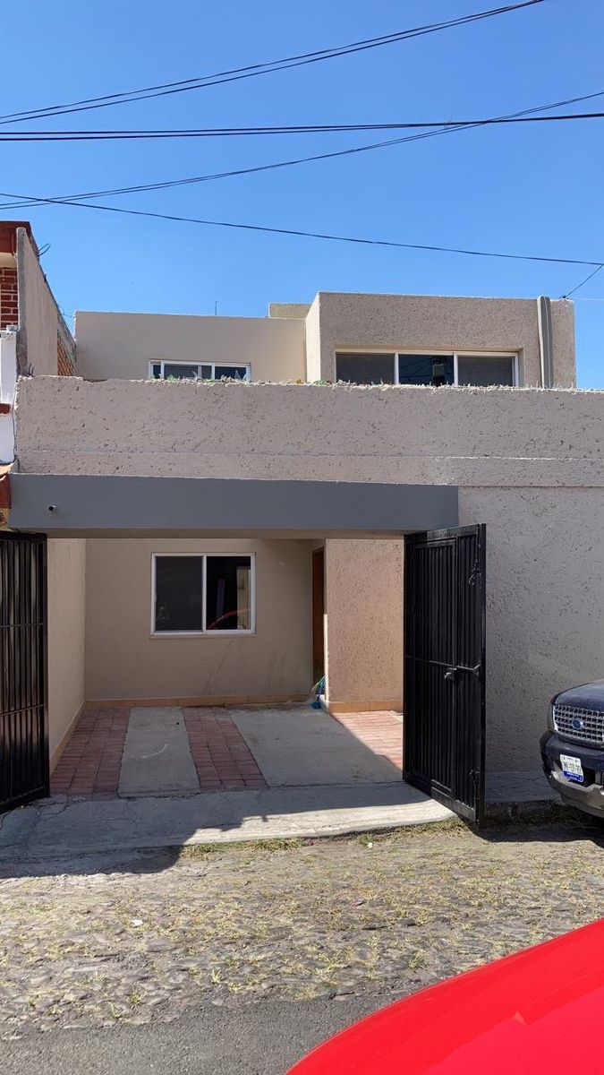 Se Vende Casa en Desarrollo San Pablo 3 Recamaras, UNA en PLANTA BAJA,  Equipada!