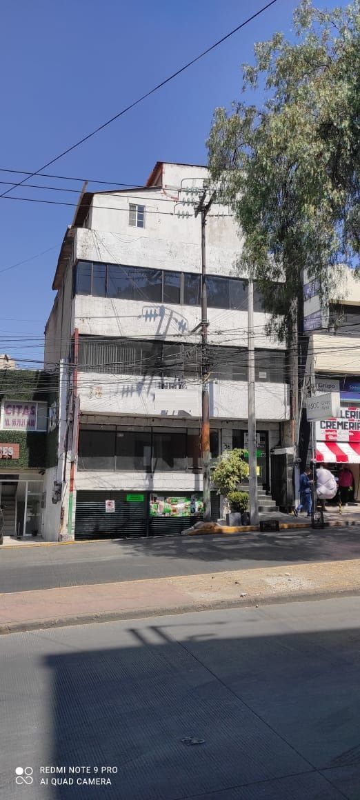 En avenida principal flujo vehicular y peatonal $950,000.00