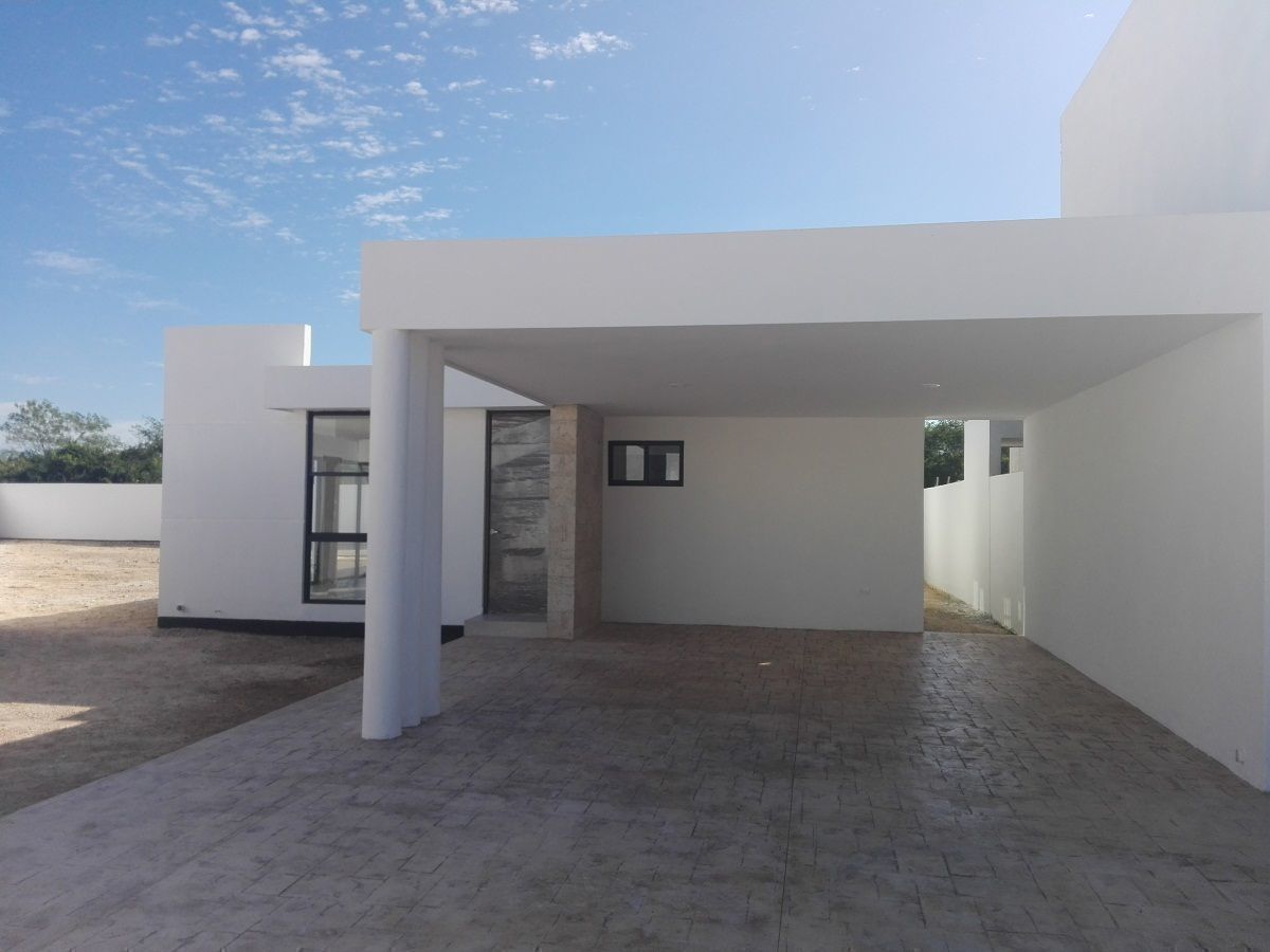 1 de 19: Fachada Principal