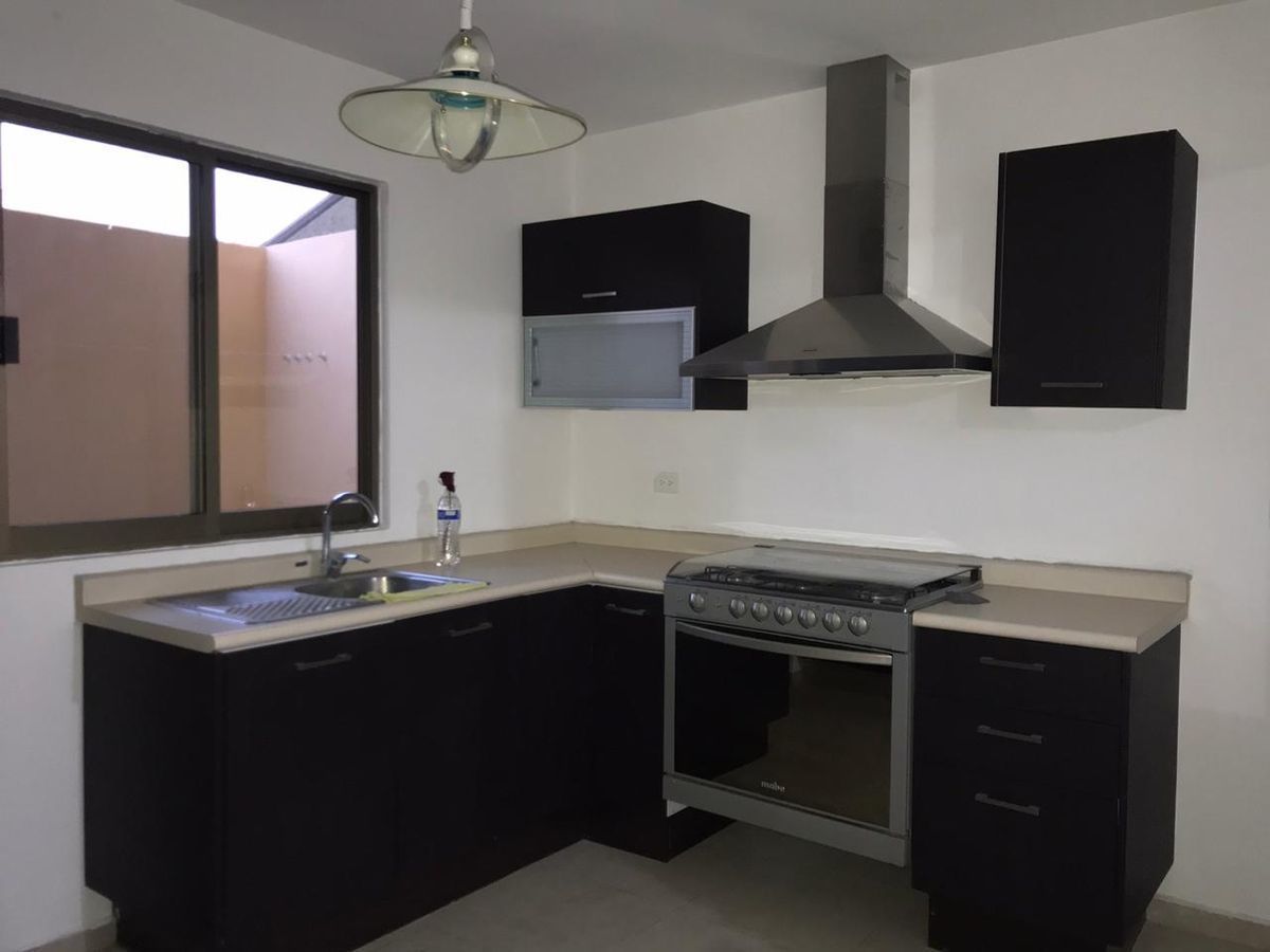 Renta hermosa casa en coto Privanza Gratamira al norte de Aguascalientes,  cuenta | EasyBroker