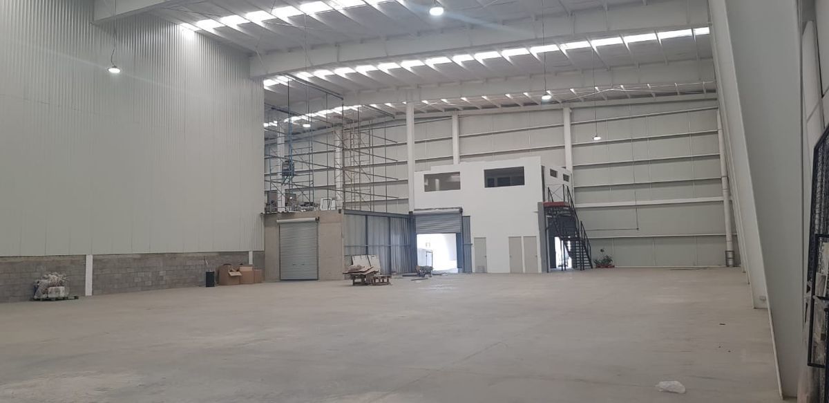 SE RENTA EXCELENTE BODEGA EN TULTITLAN