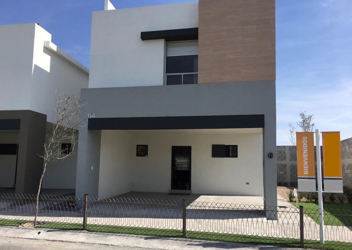 INCREÍBLE Casa de 3 pisos en Apodaca