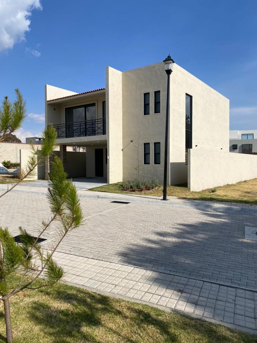 CASA EN VENTA EN ATLIHUETZIA TLAXCALA, 3 REC.,  BAÑOS, JARDÍN