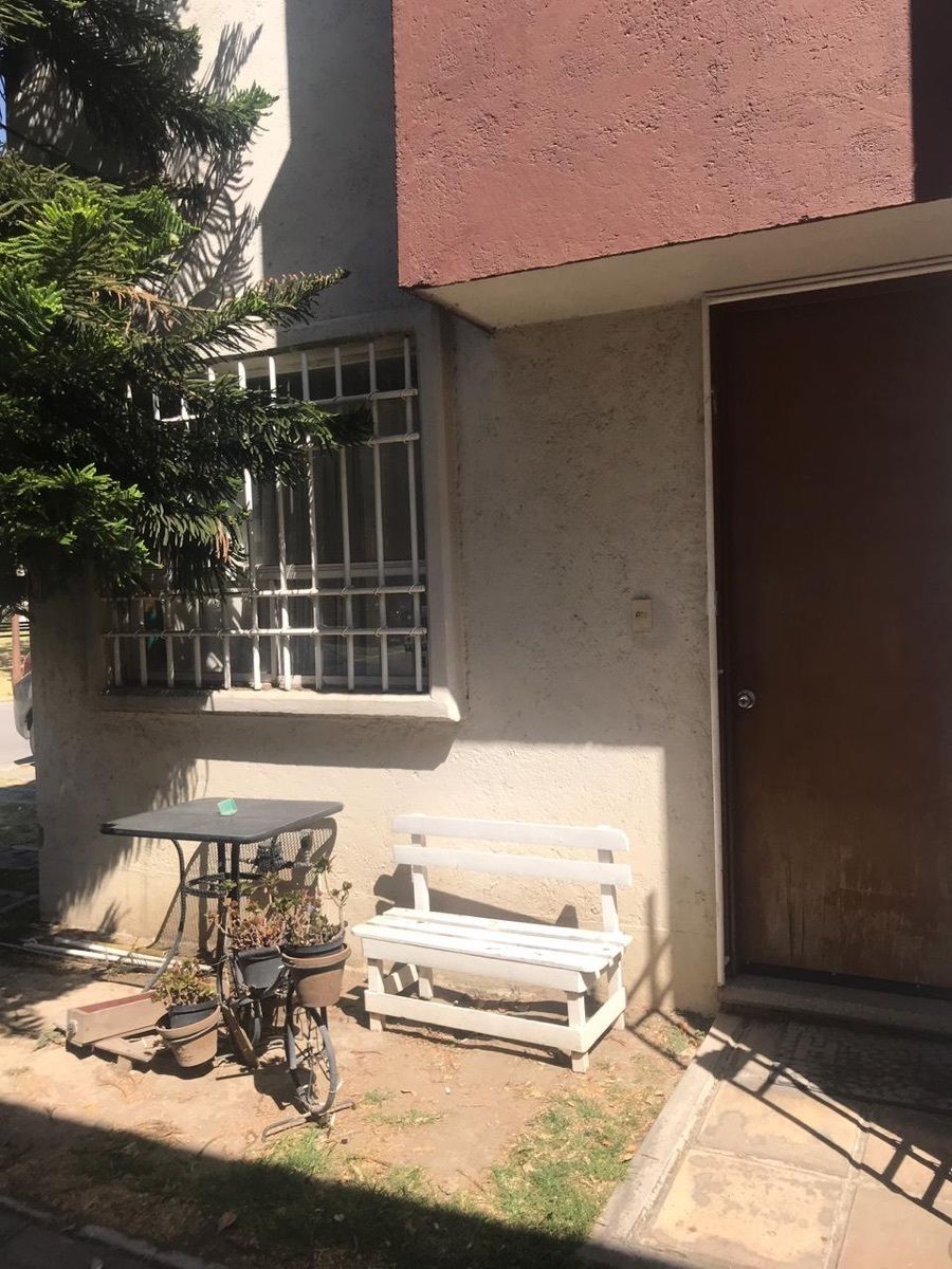 2 de 20: CASA EN ESQUINA
