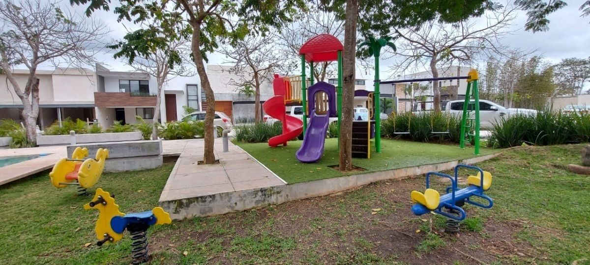 11 de 14: Juegos infantiles.