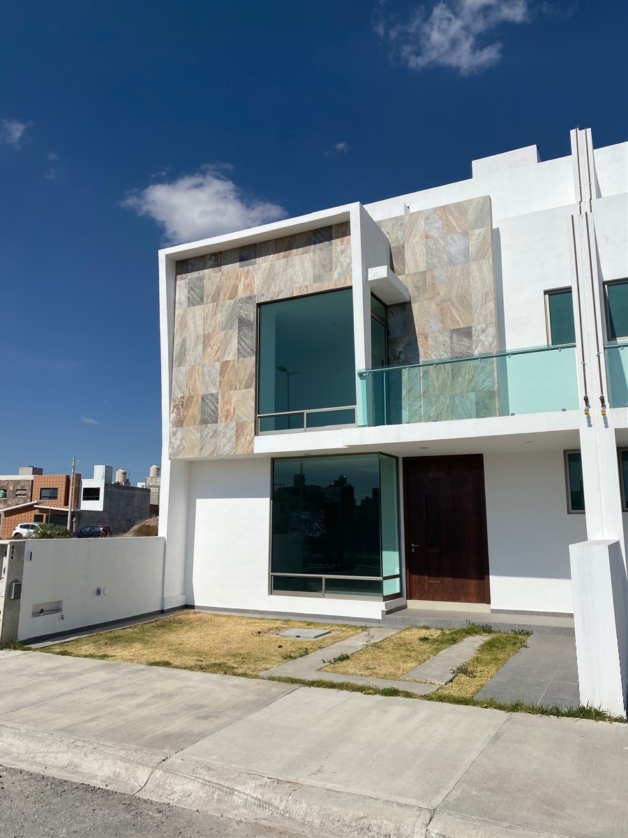 Casa a Estrenar en Venta, en Fraccionamiento la Herradura, Pachuca, Hidalgo