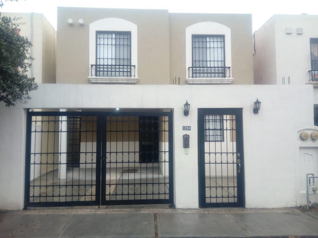 Casa en Venta en Mitras Poniente Sector Jordan | EasyBroker