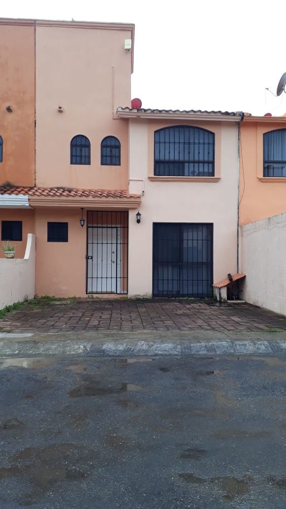 Casa en Puerto Alegre