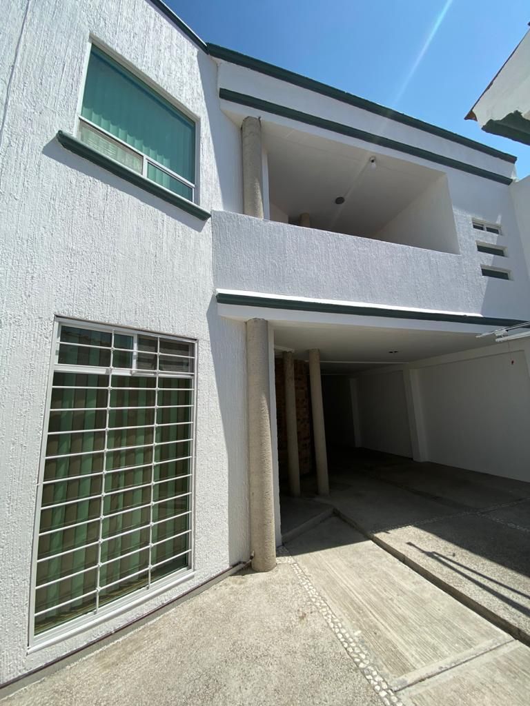 CASA EN VENTA EN APIZACO EN REAL DEL VALLE, 3 REC.,  BAÑOS