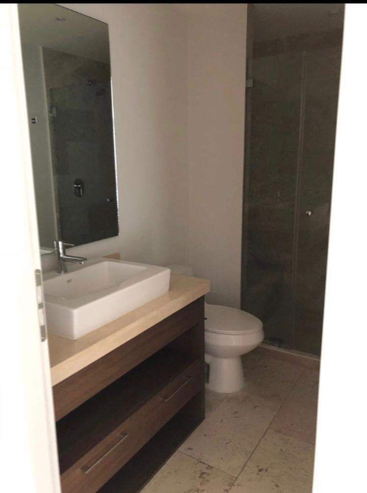 9 de 25: acabados bañosa