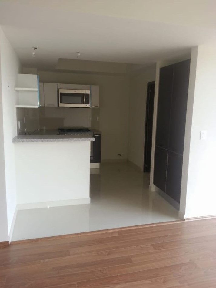 3 de 25: amplia estancia cocn  area de lavada, alacena