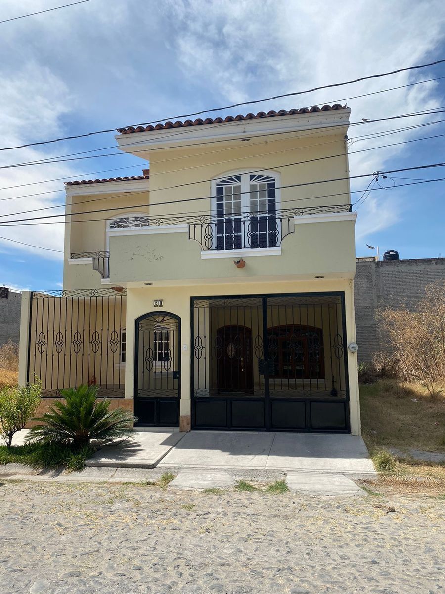 RENTA DE CASA EN COLONIA SOLIDARIDAD EN OCOTLAN, JALISCO