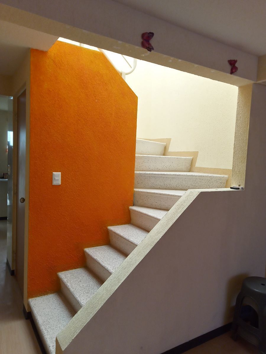 11 de 23: ESCALERAS DE GRANITO