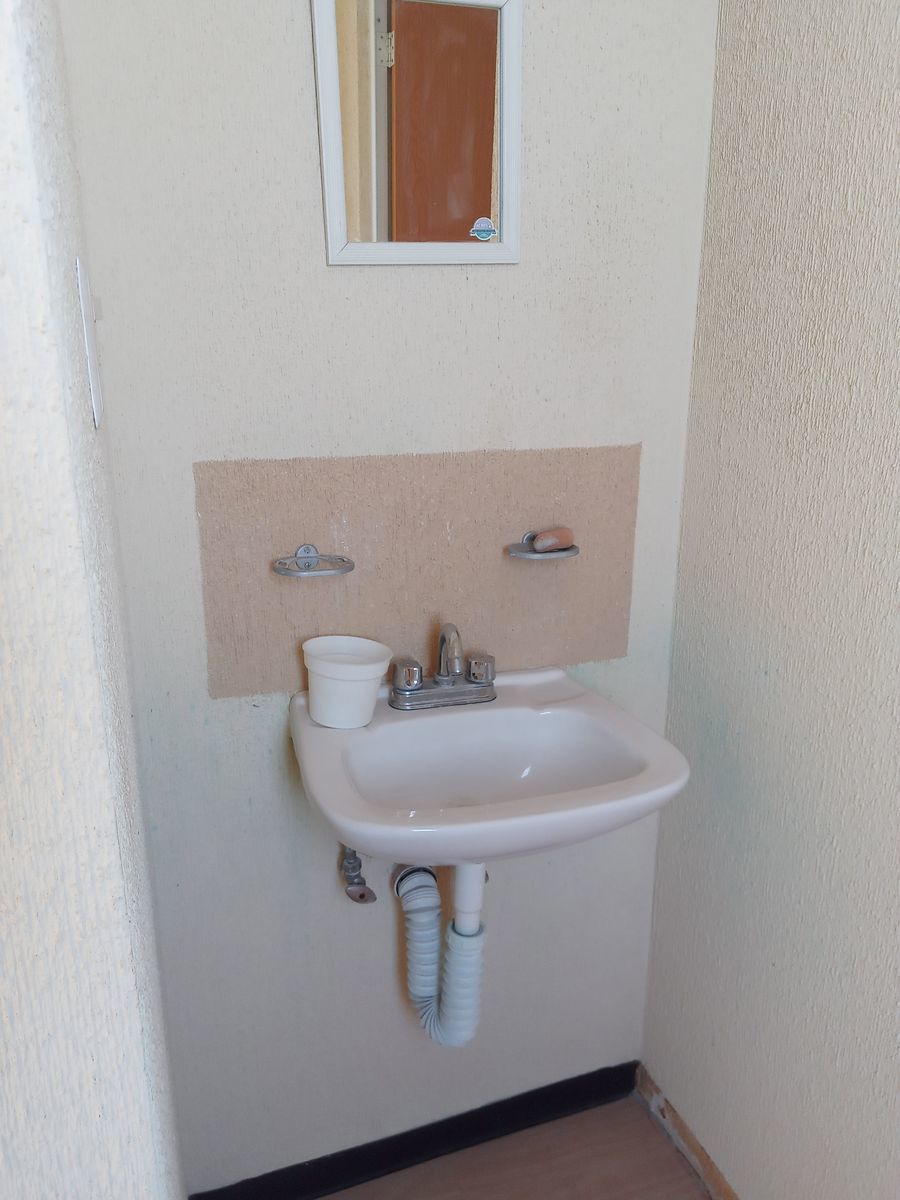 17 de 23: LAVABO EXTERNO