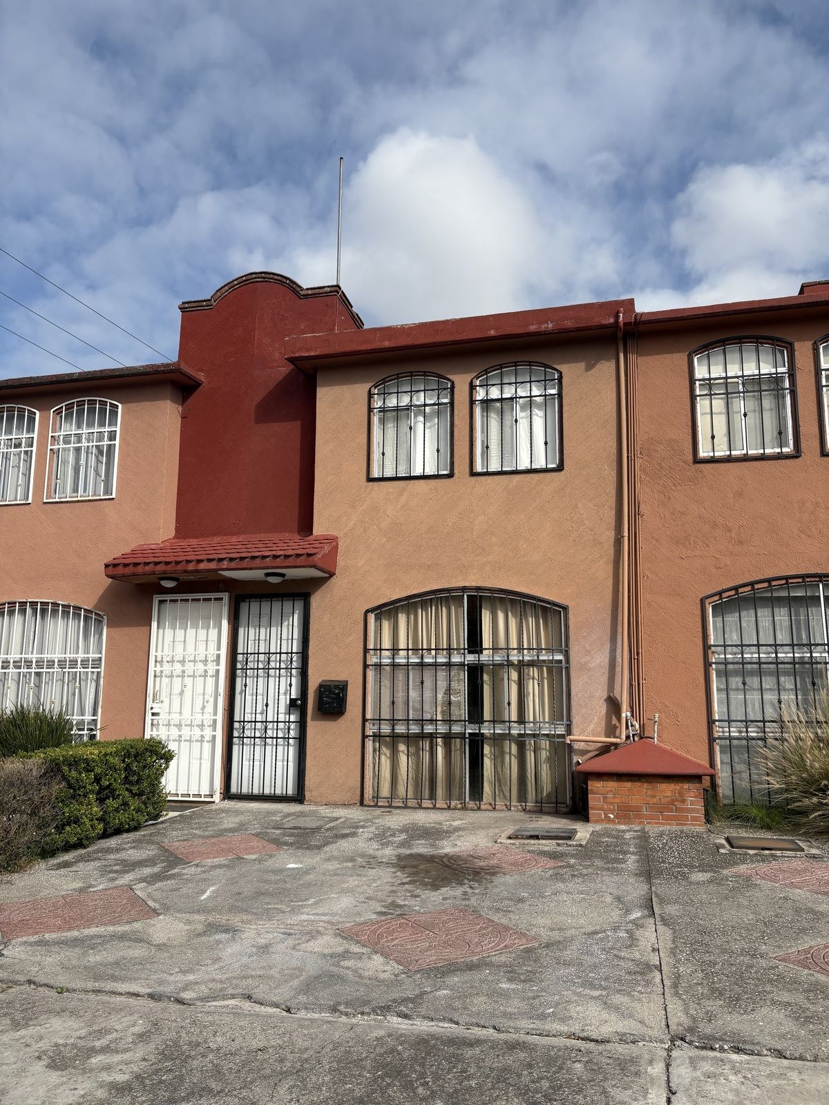 https://assets.easybroker.com/property_images/2102433/91353661/EB-HB2433.jpeg?version=1749479885