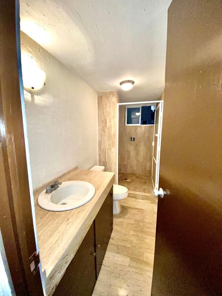 Baño completo para recámaras secundarias., foto 25 de 32