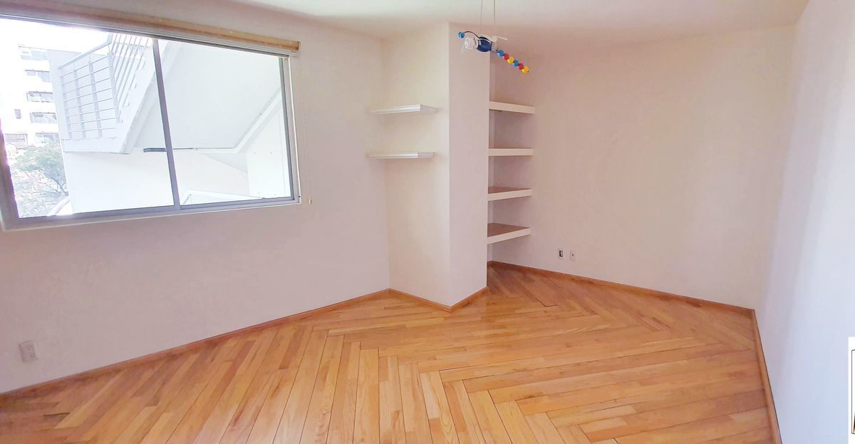 10 de 13: Piso de madera.