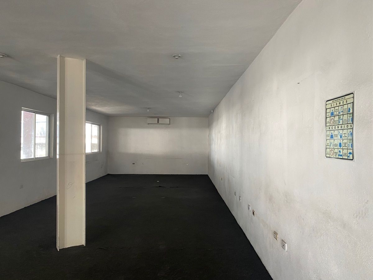 Bodega comercial en Los Treviño, Santa Catarina, foto 19 de 22