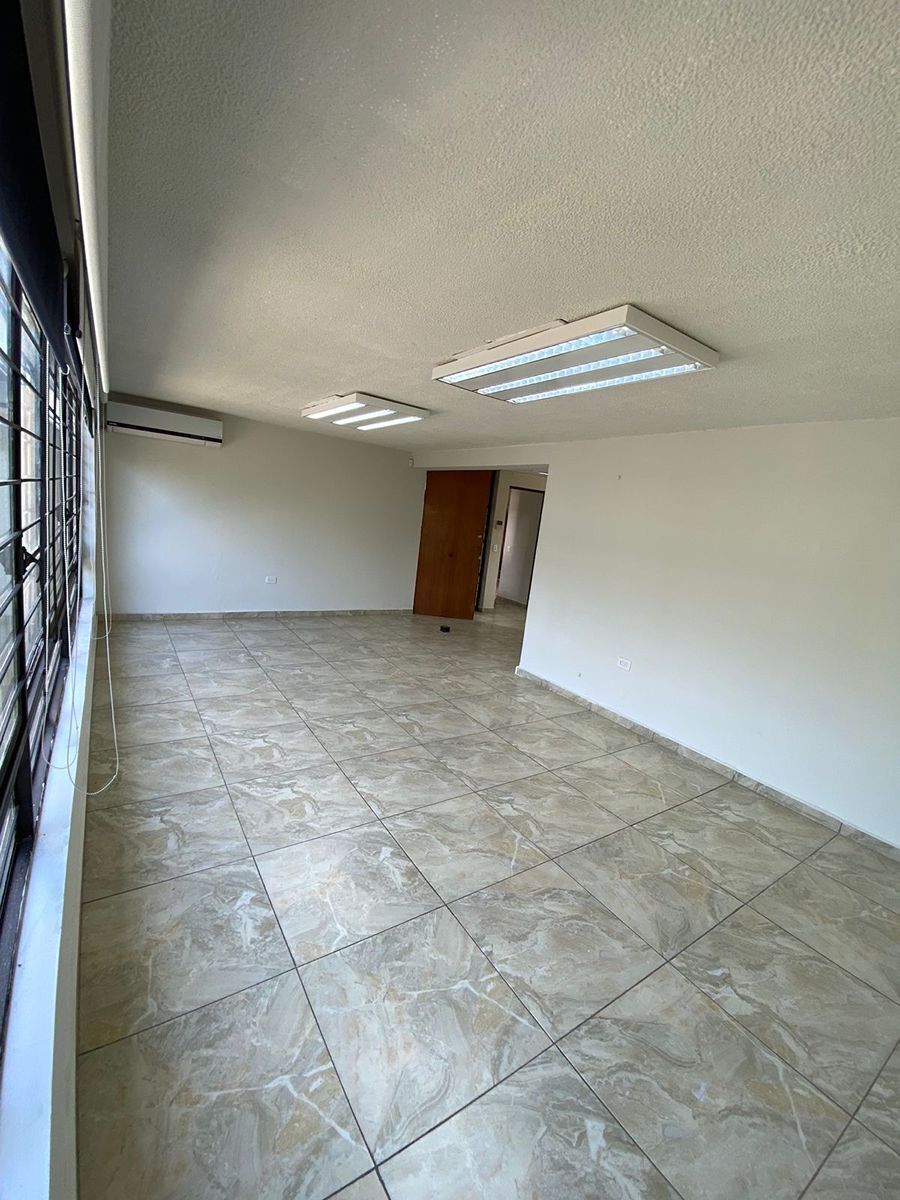 10 de 45: Sala y comedor