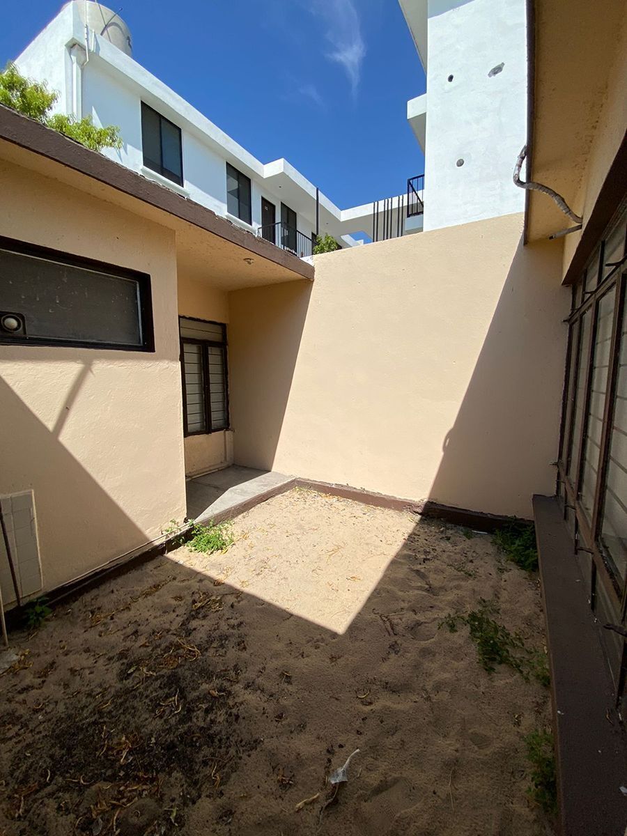 36 de 45: patio interno