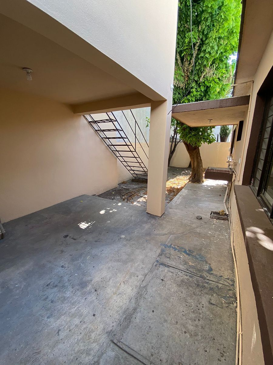 44 de 45: patio externo
