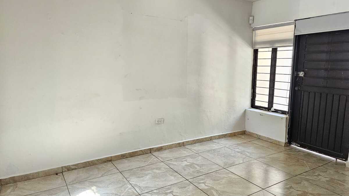 22 de 36: Recamara 3 con salida al patio interno