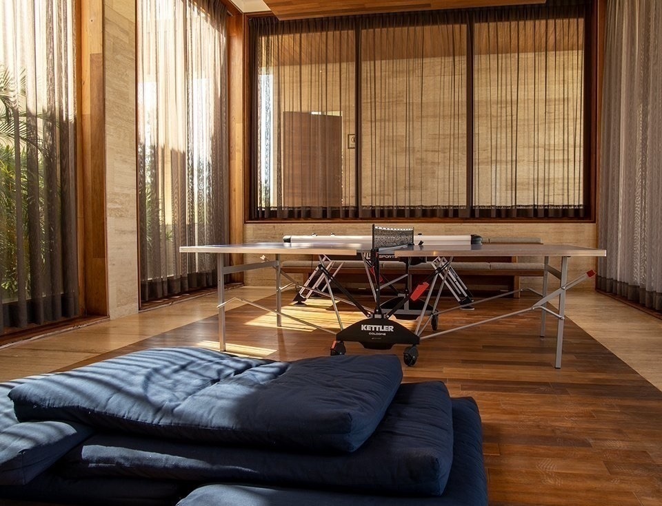 24 de 43: Teen Lounge