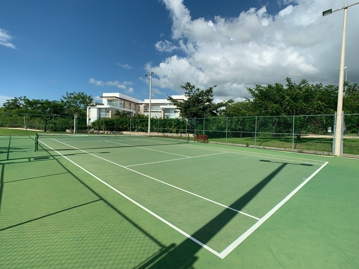 29 de 43: Canchas de Tenis
