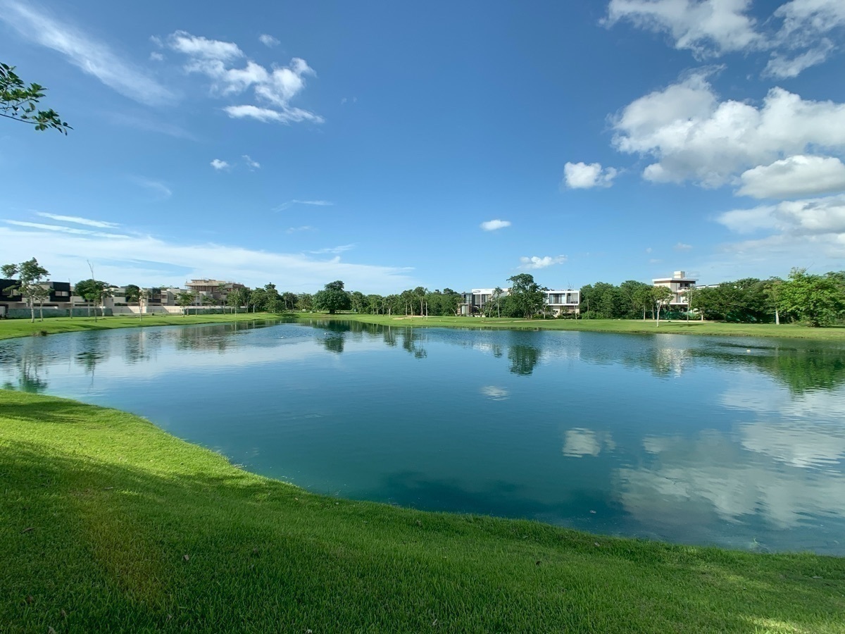 32 de 43: Lago Casa Club