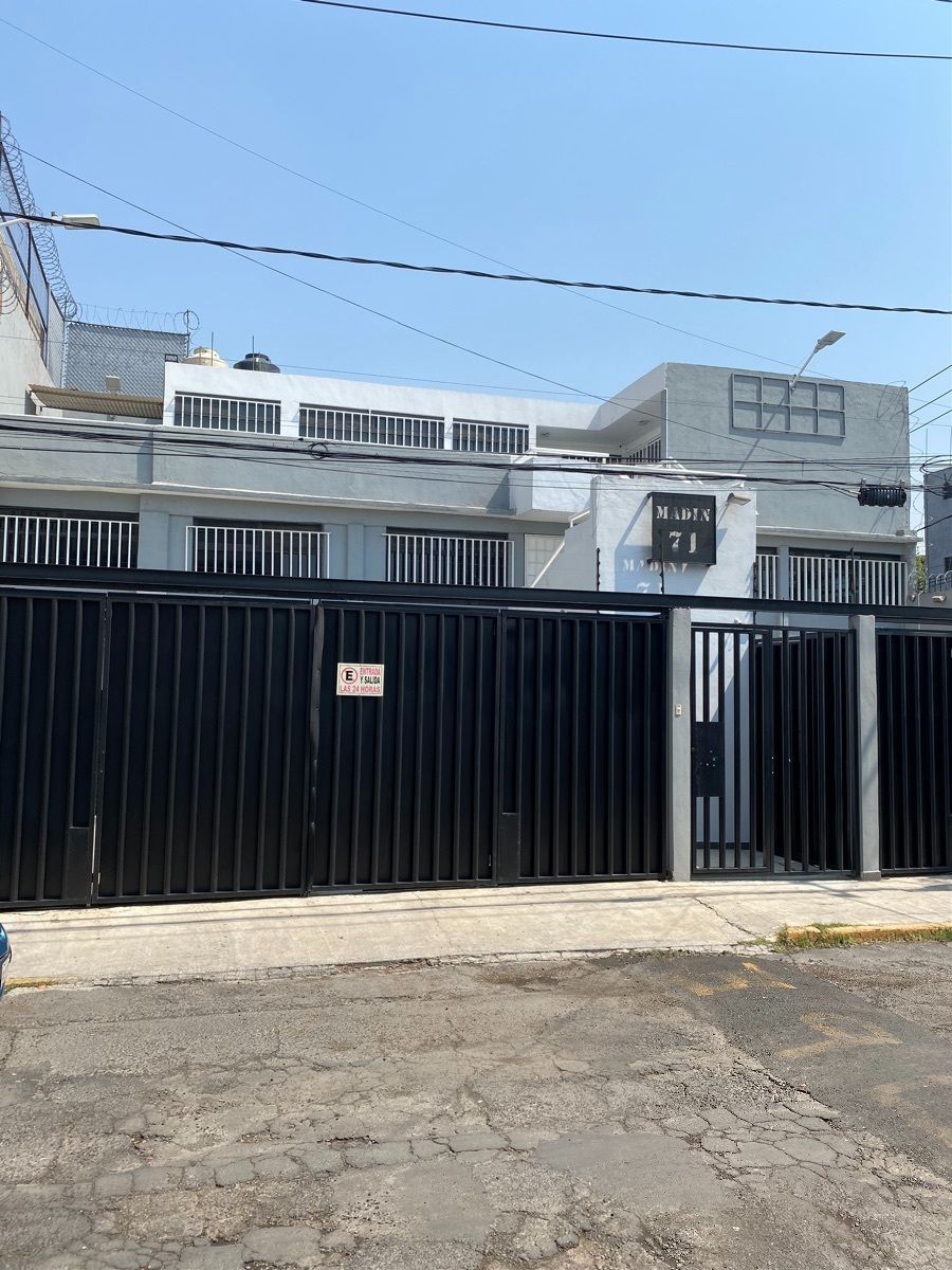 Bodega comercial en San Lucas Tepetlacalco, Tlalnepantla de Baz, foto 2 de 16