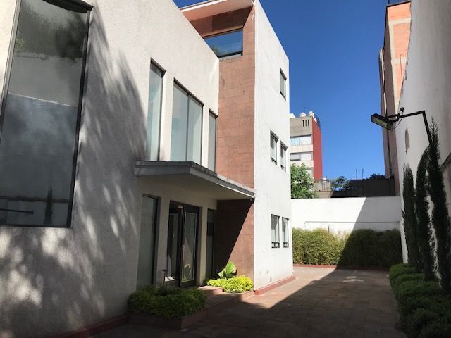 Gran Oportunidad! Edificio en Venta excelente ubicación en Insurgentes, CDMX