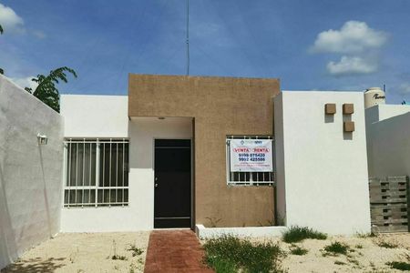 Casa en Renta de dos pisos ampliada y piscina en Fracc. Almendros de Cd.  Caucel