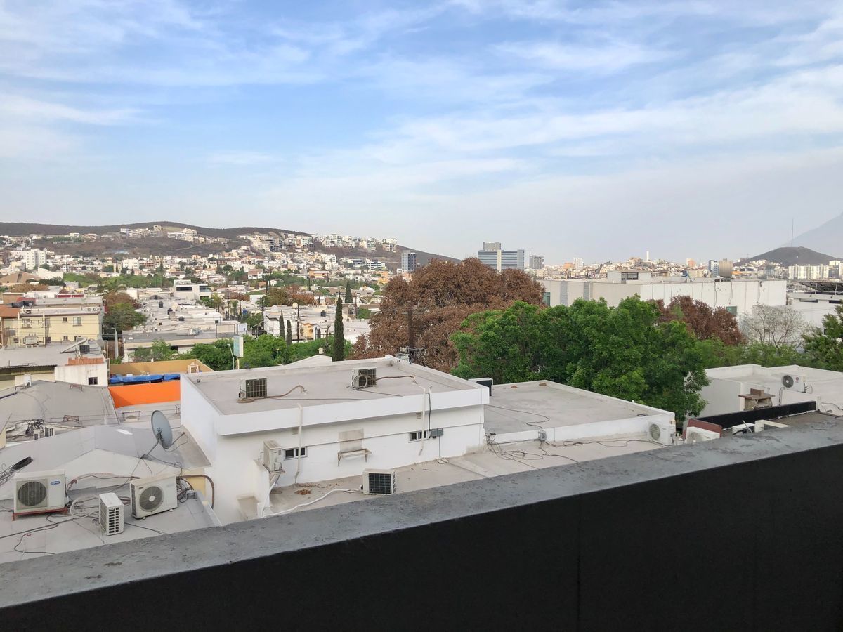 13 de 18: Balcón con vista panorámica.