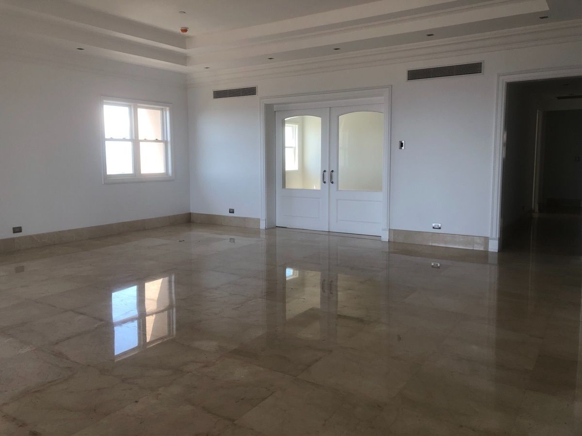 3 de 41: Sala.
