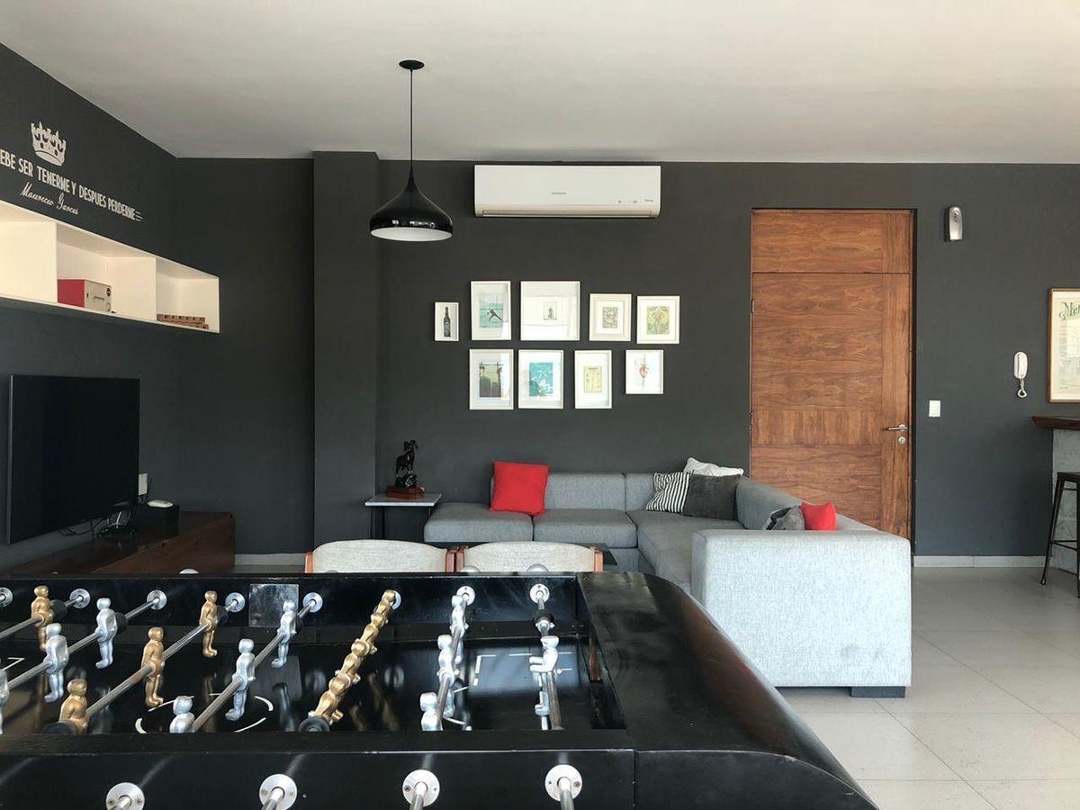 8 de 21: Sala Area Común