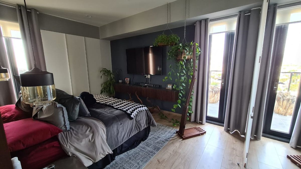 12 de 20: Recamara Principal con acceso a balcon (terraza)