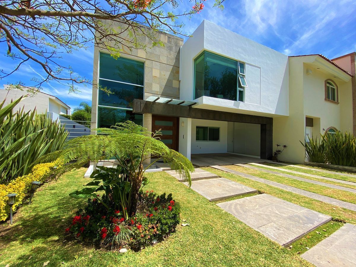 Casa de Lujo en EL MANANTIAL de Venta Zona sur.