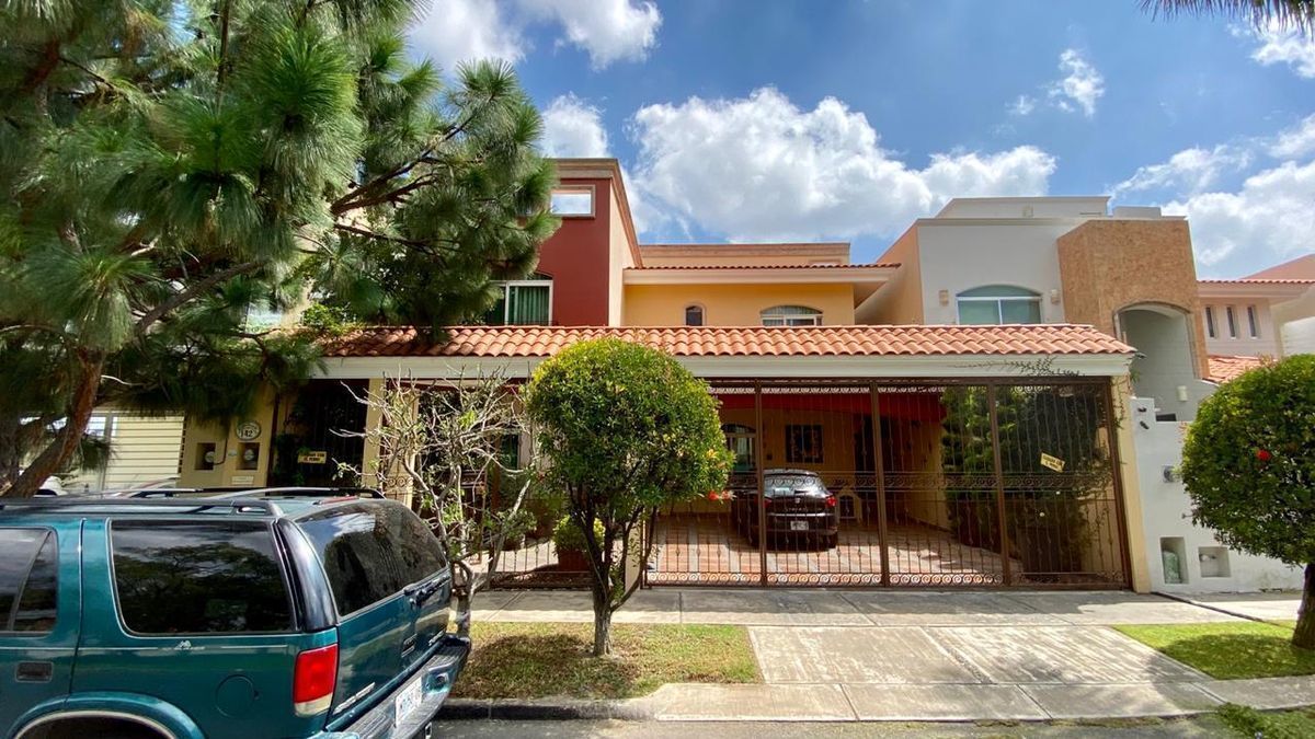 1 de 33: Fachada