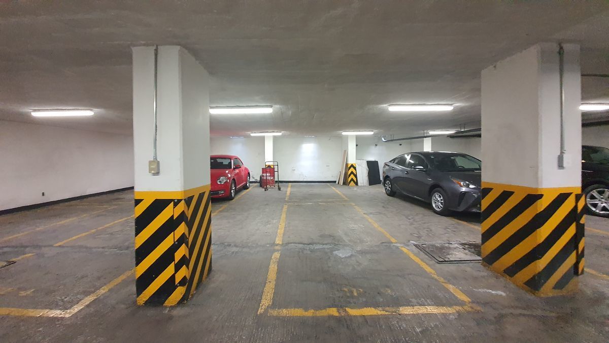 30 de 30: 2 estacionamientos amplios, no estorban con otros-POLANCO
