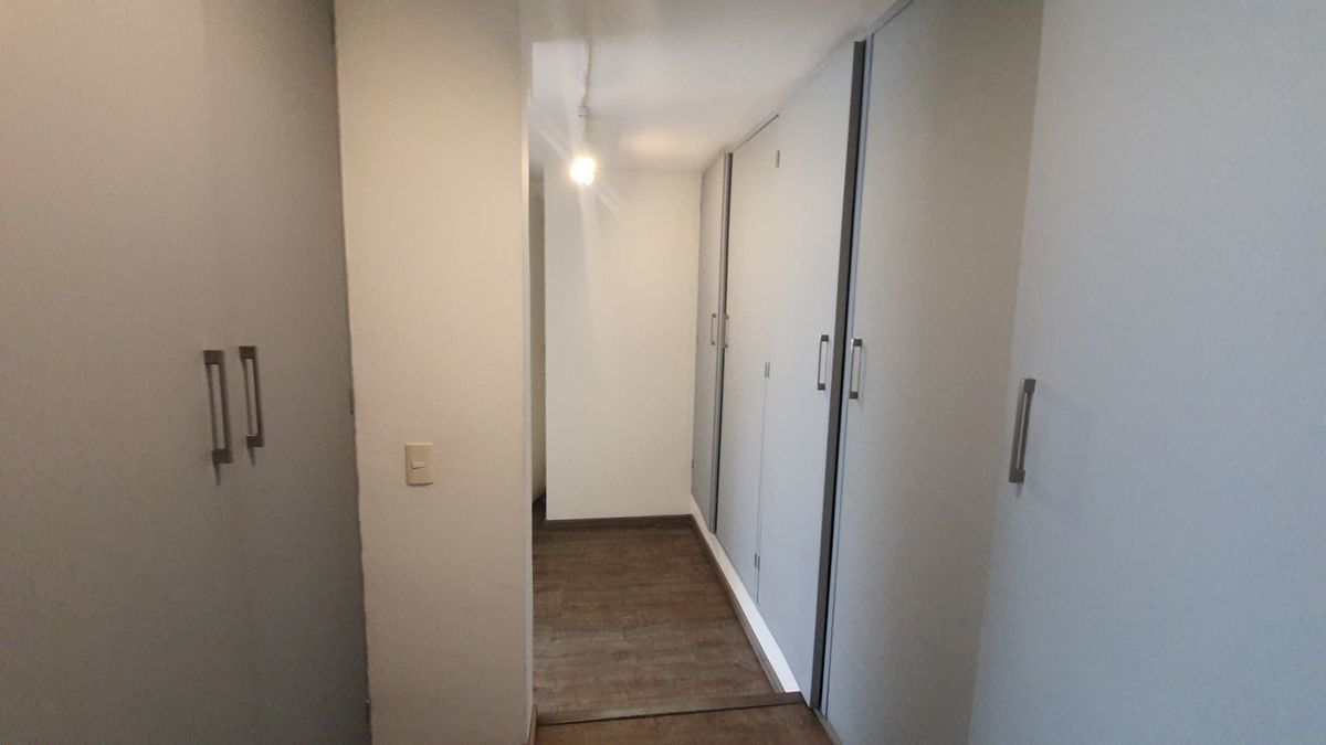 20 de 30: WALK-IN-CLOSET-PPAL-LUJO-RENTA-BALCON-POLANCO-LABORIN