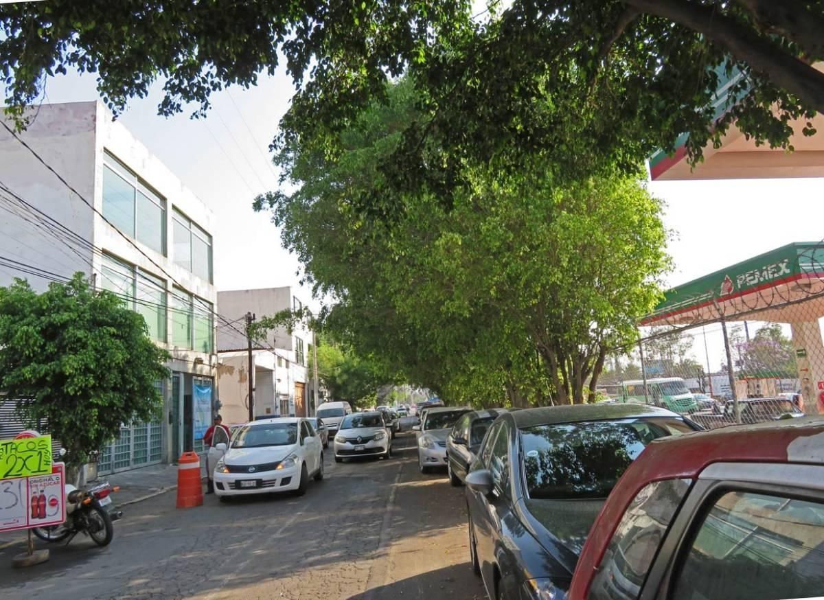 2 of 9: Edificio en la Calle donde se ubica 