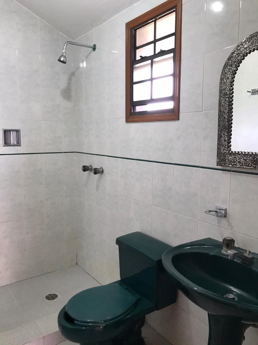 8 de 13: BAÑO DE RECAMARA JUNIOR 1