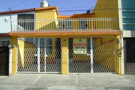 Renta, casa, Viveros de la Loma para habitar u oficina silenciosa.