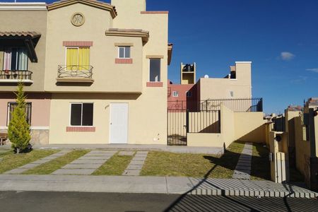 Casa en RENTA en Real Toledo F-13, Sur de Pachuca | EasyBroker